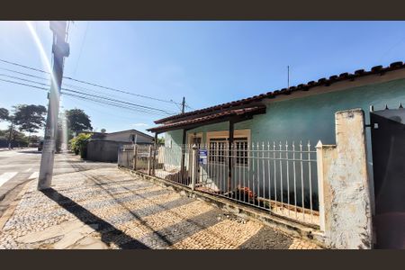Casa à venda com 150m², 3 quartos e 2 vagasFachada