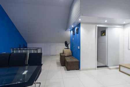 Casa para alugar com 140m², 3 quartos e 2 vagasÁtico
