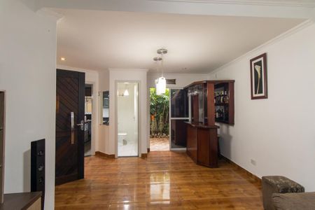 Casa para alugar com 140m², 3 quartos e 2 vagasSala