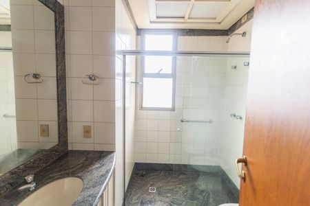 Apartamento à venda com 179m², 4 quartos e 2 vagasBanheiro Social