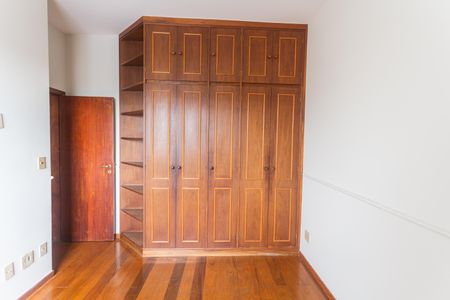 Apartamento à venda com 179m², 4 quartos e 2 vagasArmário do Quarto 2