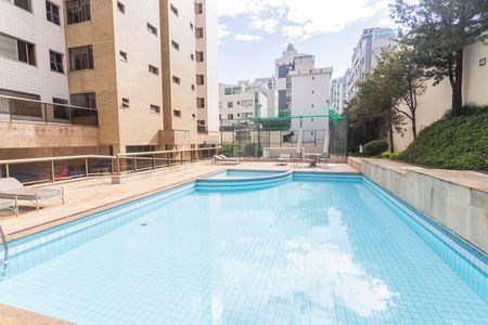 Apartamento à venda com 179m², 4 quartos e 2 vagasÁrea da Piscina