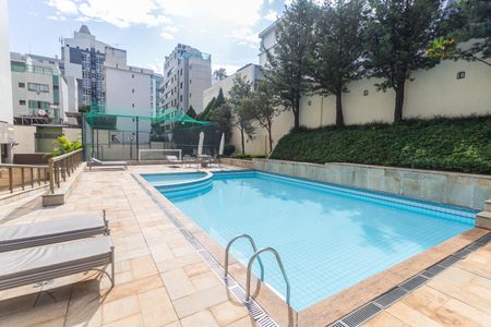 Apartamento à venda com 179m², 4 quartos e 2 vagasÁrea da Piscina