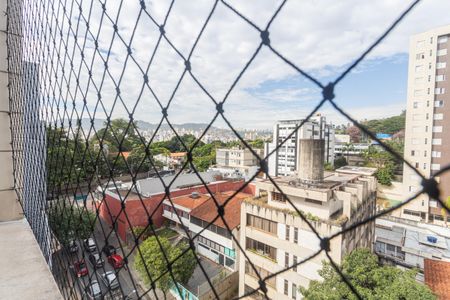 Apartamento à venda com 179m², 4 quartos e 2 vagasVista da Suíte 2