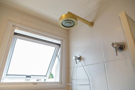 Apartamento à venda com 64m², 2 quartos e 1 vagaBanheiro da Suíte - Chuveiro