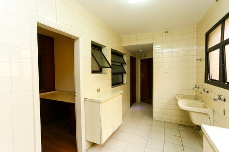 Apartamento à venda com 232m², 4 quartos e 4 vagasÁrea de Serviço