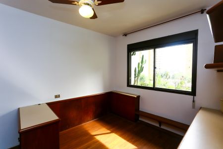 Apartamento à venda com 232m², 4 quartos e 4 vagasQuarto 2