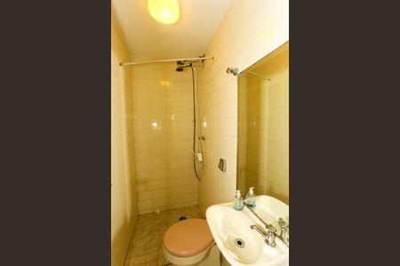 Apartamento à venda com 232m², 4 quartos e 4 vagasBanheiro de Serviço