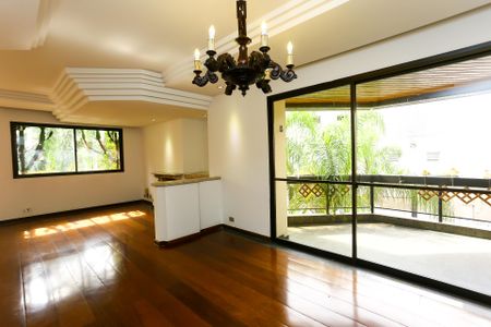 Apartamento à venda com 232m², 4 quartos e 4 vagasSala 2
