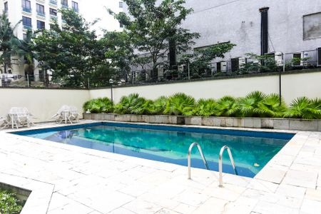 Apartamento à venda com 232m², 4 quartos e 4 vagasÁrea comum - Piscina