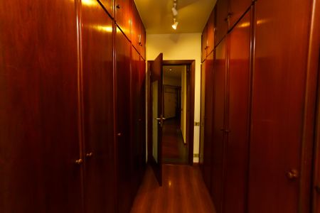 Apartamento à venda com 232m², 4 quartos e 4 vagasSuíte 2