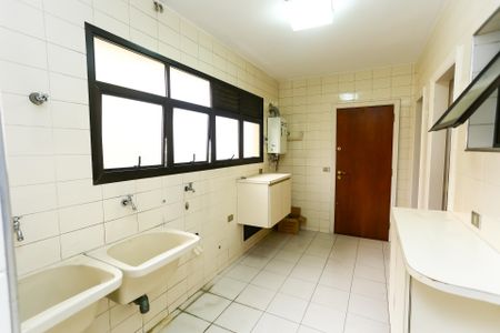 Apartamento à venda com 232m², 4 quartos e 4 vagasÁrea de Serviço