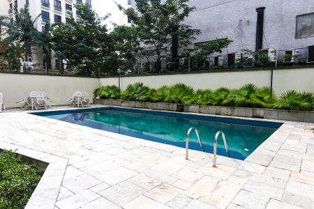 Apartamento à venda com 232m², 4 quartos e 4 vagasÁrea comum - Piscina