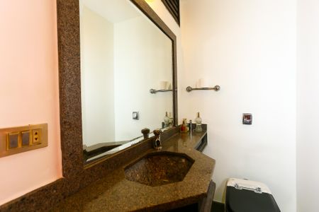 Apartamento à venda com 232m², 4 quartos e 4 vagasLavabo da Sala 2