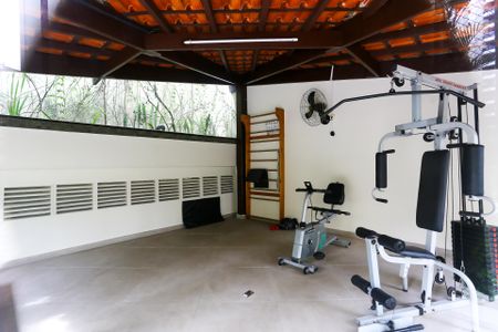 Apartamento à venda com 232m², 4 quartos e 4 vagasÁrea comum - Academia