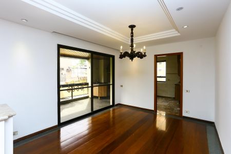 Apartamento à venda com 232m², 4 quartos e 4 vagasSala 2