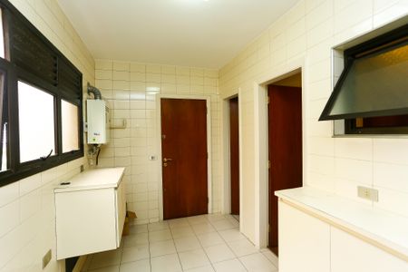 Apartamento à venda com 232m², 4 quartos e 4 vagasÁrea de Serviço