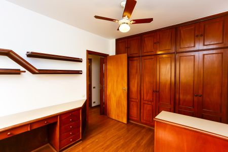 Apartamento à venda com 232m², 4 quartos e 4 vagasQuarto 2
