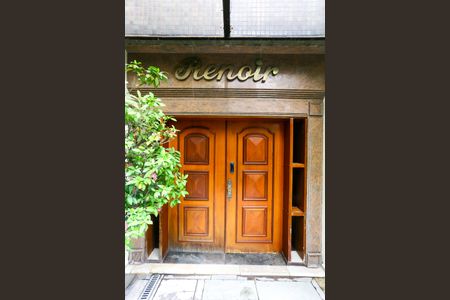 Apartamento à venda com 232m², 4 quartos e 4 vagasFachada
