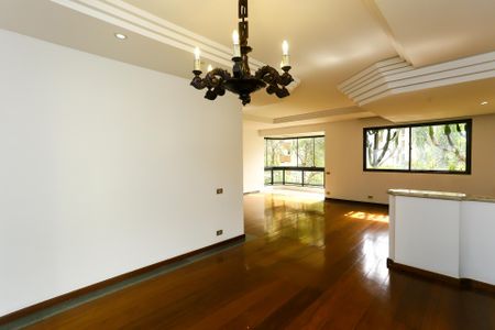 Apartamento à venda com 232m², 4 quartos e 4 vagasSala 2