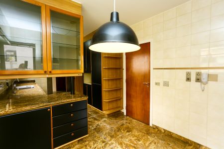 Apartamento à venda com 232m², 4 quartos e 4 vagasCopa