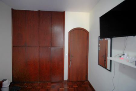 Apartamento à venda com 180m², 3 quartos e 3 vagasQuarto 2