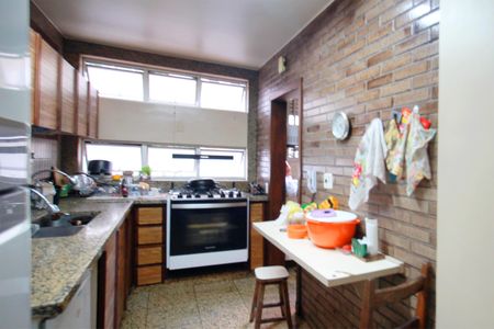 Apartamento à venda com 180m², 3 quartos e 3 vagasCozinha