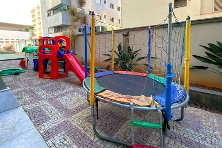 Apartamento à venda com 180m², 3 quartos e 3 vagasÁrea comum - Playground