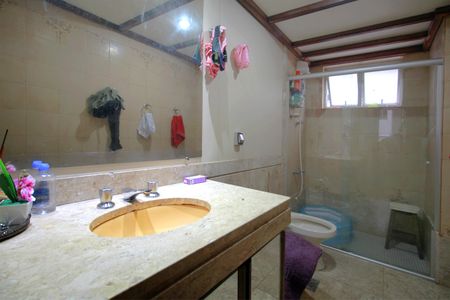 Apartamento à venda com 180m², 3 quartos e 3 vagasBanheiro