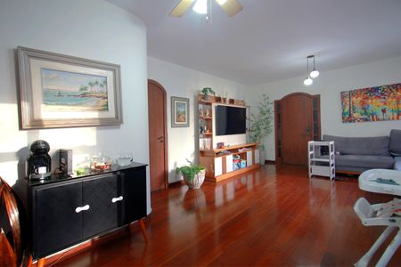 Apartamento à venda com 180m², 3 quartos e 3 vagasSala