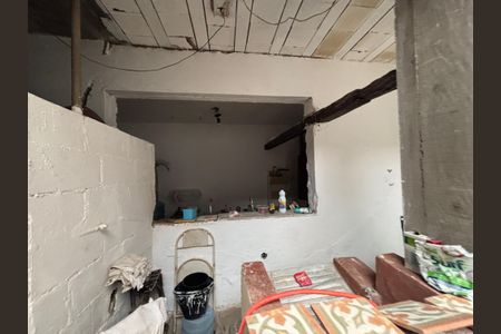 Casa à venda com 300m², 5 quartos e 1 vaga Casa à venda com 300m², 5 quartos e 1 vagaQuintal