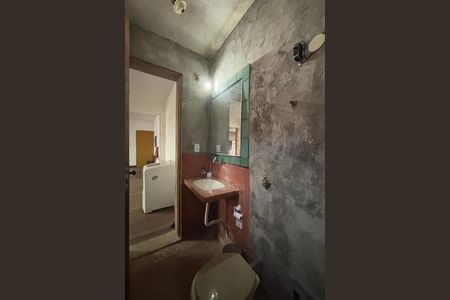 Casa à venda com 300m², 5 quartos e 1 vaga Casa à venda com 300m², 5 quartos e 1 vagaBanheiro social 3