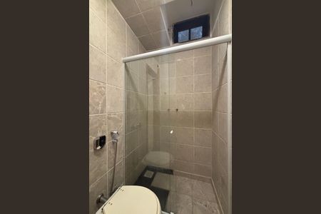 Casa à venda com 300m², 5 quartos e 1 vaga Casa à venda com 300m², 5 quartos e 1 vagaBanheiro social 2