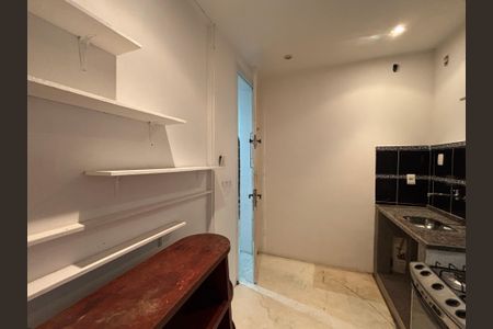 Casa à venda com 300m², 5 quartos e 1 vaga Casa à venda com 300m², 5 quartos e 1 vagaCozinha 1