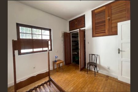 Casa à venda com 300m², 5 quartos e 1 vaga Casa à venda com 300m², 5 quartos e 1 vagaQuarto 2