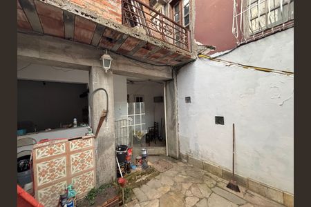 Casa à venda com 300m², 5 quartos e 1 vaga Casa à venda com 300m², 5 quartos e 1 vagaQuintal