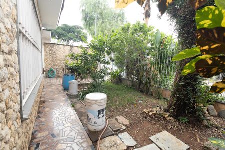 Casa à venda com 184m², 3 quartos e 8 vagasJardim