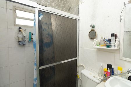 Casa à venda com 184m², 3 quartos e 8 vagasBanheiro 2