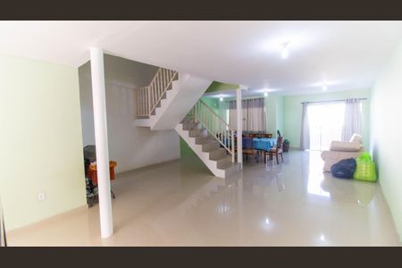 Apartamento à venda com 120m², 3 quartos e 6 vagas Apartamento à venda com 120m², 3 quartos e 6 vagasSala