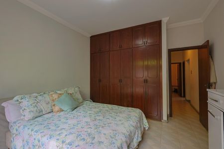 Casa à venda com 247m², 3 quartos e 3 vagas Casa à venda com 247m², 3 quartos e 3 vagasQuarto 3 - Suíte