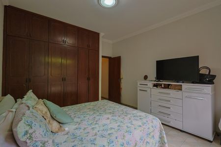 Casa à venda com 247m², 3 quartos e 3 vagas Casa à venda com 247m², 3 quartos e 3 vagasQuarto 3 - Suíte