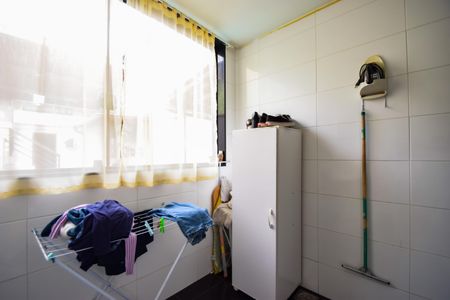 Casa à venda com 350m², 4 quartos e 1 vaga Casa à venda com 350m², 4 quartos e 1 vagaÁrea de Serviço