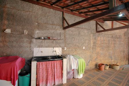 Casa à venda com 448m², 6 quartos e 2 vagasCasa 1 - Área de Serviço