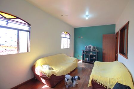 Casa à venda com 448m², 6 quartos e 2 vagasCasa 1 - Sala