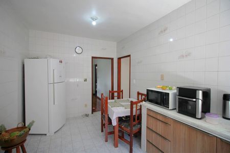 Casa à venda com 448m², 6 quartos e 2 vagasCasa 1 - Cozinha