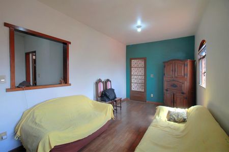 Casa à venda com 448m², 6 quartos e 2 vagasCasa 1 - Sala