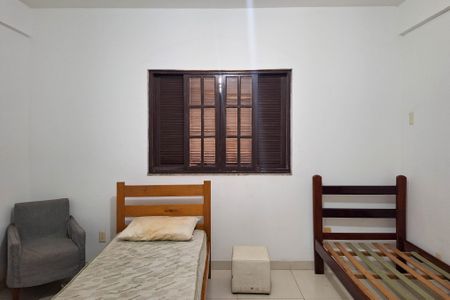 Casa à venda com 650m², 4 quartos e 10 vagas Casa à venda com 650m², 4 quartos e 10 vagasQuarto 2