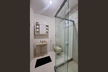 Casa à venda com 650m², 4 quartos e 10 vagas Casa à venda com 650m², 4 quartos e 10 vagasBanheiro da Suíte 2