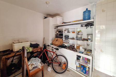 Casa à venda com 650m², 4 quartos e 10 vagas Casa à venda com 650m², 4 quartos e 10 vagasQuarto de Serviço