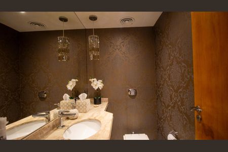 Casa de condomínio à venda com 710m², 5 quartos e 3 vagasLavabo